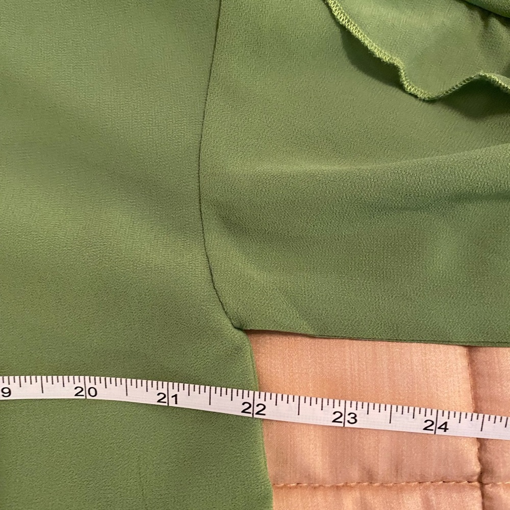 Chic Green Ruffle Blouse - Picture 7 of 8